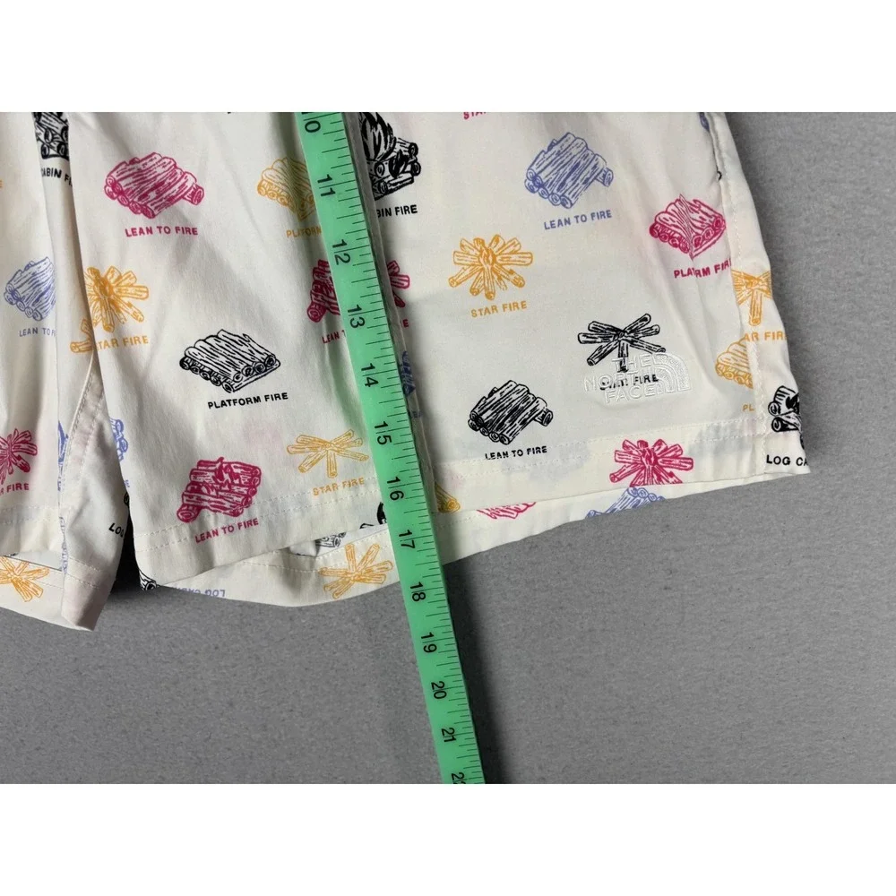 The North Face Swim Trunks Shorts Mens Medium White Campfire Print Camping Beach